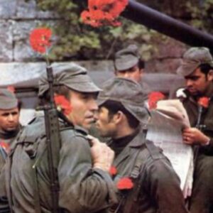 Sandra Faleiro Instagram - 25 de Abril! Sempre!Fascismo Nunca NUNCA MAIS!!!