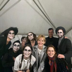 Sandra Faleiro Instagram - E pronto,ontem foi o último dia de mais um projecto especial …
Que equipa de gente talentosa!
Obrigada a todas e todos.
Aprendi muito ,emocionei-me e cresci mais um bocadinho.
Foi bonita a festa!
#festopera