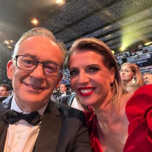Sandra Felgueiras Instagram - Há 30 anos já nos conhecíamos mas estávamos longe de imaginar trabalhar lado a lado.
É um enorme privilégio! 
Beijo meu Jac! Até amanhã!