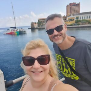 Sandra Kim Instagram - Holidays...february 2024!! 🇨🇼🏝🛳🦩⚓️☀️☀️☀️👌👌👌#willemstad #curaçao #neederlandsantilles  #hot #sun #chill #relax @jurgen.delanghe