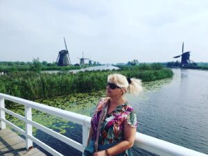 Sandra Kim Instagram - Windmills of Kinderdijk 🇳🇱🇳🇱🌷🌷#kinderdijk #netherlands #summertime #holidays
