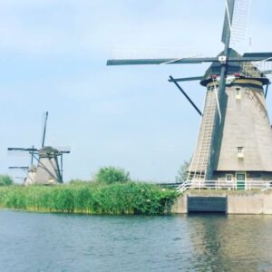 Sandra Kim Instagram - Windmills of Kinderdijk 🇳🇱🇳🇱🌷🌷#kinderdijk #netherlands #summertime #holidays