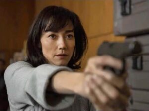 Sandrine Holt Instagram - Who is on the other side of Simone’s gun? Find out on tonight’s episode of #Homeland.