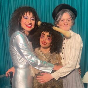 Sandy Honig Instagram - debra dump 👩‍👧‍👧 all 10 episodes of @threebusydebras are out now! a lotta love went into this show & I hope you watch & laugh! 🍋🥛🥚