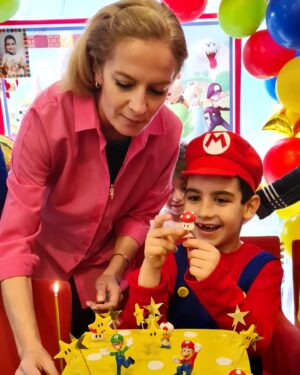 Sanem Balcı Instagram - Canım bitanemm,Süper Mario'm..yüzün hep gülsün.Seni çok seviyorum🥰🧿🎈
#oglum #alimiran6yasında #şükür