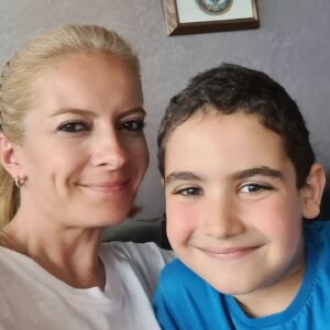 Sanem Balcı Instagram - 🥰🥰🤍💙
#oglum #alimiran #şükür
