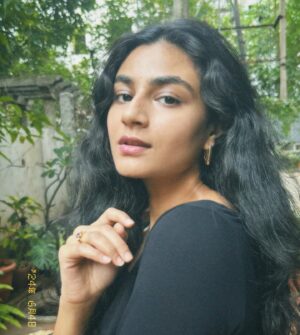 Sanjana Doss Instagram - Bored model face era 😐🤚🏻🌸