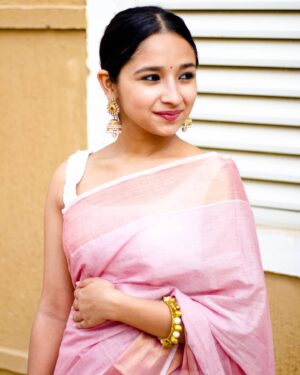 Sanjana dipu Instagram - सेहत, मेहनत, हुनर, अदा और आखिर में उसकी रज़ा ।