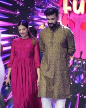 Santhi Mayadevi Instagram - 🫶
@rameshpisharody
@haripnair2016 
Styledby :  @amritha_lakshmi___  @styledby_al_ 
Costume : @trose_by_isabella 
Jewellery : @adorebypriyanka
##Neru#event#funsuponatime#rameshpisharody