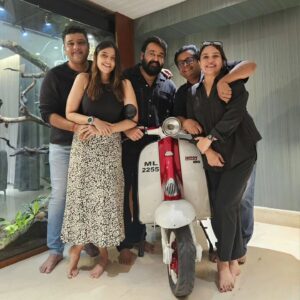 Santhi Mayadevi Instagram - 💥💥💫🫶
@mohanlal 
@jeethu4ever 
@lintajeethu 
@shijjur 
#allaboutlastnight#precious#lalettan#blessed#dinnertime#withthisbunch