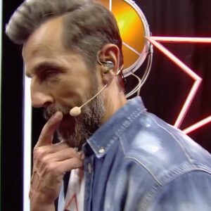 Santi Millán Instagram - Esta noche doy mi PASE DE ORO. Vais a flipar. Ya me diréis que os parece 😛
#muchasrisas #programazo #gottalentespaña