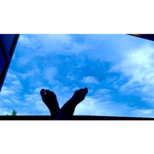 Santi Millán Instagram - Con los pies en el cielo #floot