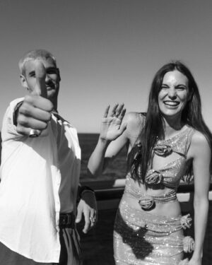 Santiago Achaga Instagram - Happy New Year from Australia 🇦🇺 feliz primer día del año desde @virginvoyages #virginvoyages w/ @macabeso 
📸: @ren.soifer