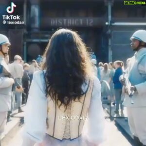Santino Fontana Instagram - Luv it!!!! @songbirdsandsnakes @audible @thehungergames