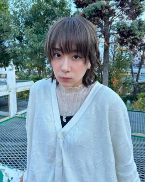 Saori Izawa Instagram - 先週末のイベントありがとうございました🫰

誠さんはぴば&トーシネ祭　
久々登壇、たくさん話せて楽しかった

White sweater provided by @prestigeapparel_official 
Thank you🤍