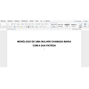 Sara Barros Leitão Instagram - Foi sentada na sala de ensaio do Teatro Nacional da Catalunha que recebi uma mensagem que me trazia a notícia de que o meu texto "Monólogo de uma mulher chamada Maria com a sua patroa" tinha sido nomeado para Melhor Texto Português Representado em 2022 pela Sociedade Portuguesa de Autores. 

É por este teatro que tenho andado nos últimos dias, a encenar uma leitura de um texto que escrevi propositadamente para este momento, a propósito do convite para integrar o ciclo de Dramaturgias Emergentes Europeias. 
Nos dias antes de chegar, os nervos estavam a deixar-me a boca em ferida de tanto morder os lábios. Será que este texto tinha algum sentido? Será que alguém ia gostar de o ouvir? Será que os atores se iam divertir a faze-lo? 

Nos últimos dias, tenho sido recebida por toda a equipa do teatro com uma simpatia, disponibilidade, rigor e interesse inexplicáveis. E, mais emocionante do que ouvir os atores a ler o texto, é vê-los a jogar a partir dele, a descobrirem-lhe ações, humor, conflito, gestos, jogo, teatro. 

Gosto muito de escrever. Secretamente, desejava ser escritora. Mas acho que era porque ainda não tinha descoberto que havia quem escrevesse para teatro. 
Tem sido uma grande aprendizagem escrever para cena. Aprendo com outros dramaturgos (velhos, novos, vivos e mortos), com encenadores, aprendo a ver teatro, a ler teatro, a ler tudo o que não é teatro, aprendo a escrever para cena a ver exposições, a jantar com amigos, a olhar para o mundo. Mas, sobretudo, tenho aprendido a escrever para teatro com atores, que são os seres que mais admiro no mundo. 

Por isso, este caminho tem-me feito feliz. Escrevo primeiramente para a atriz que sou, e, à medida que vou ganhando confiança, vou escrevendo para outros colegas atores. 

A nomeação de Melhor Texto Português Representado da SPA e o convite para apresentar um texto meu nas Dramaturgias Emergentes Europeias do TNC vão ajudando a confiar no espaço entre a cabeça e os dedos, no espaço entre os dedos e as teclas, no espaço entre a folha impressa e a voz que a lê, no espaço em que as letras voltam a ocupar a cabeça de quem as decora, e se diluem por todo o corpo, transformando-se em respiração e transpiração.