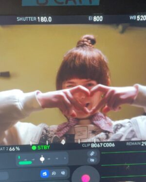 Sára Korbelová Instagram - @sexoclockserial appreciation post ❤️‍🔥

BTS: unlocked 🔓
  na konci takzvané Kinder surprise 😏🥚🍬
•
#sexoclock #emaanenska #bts