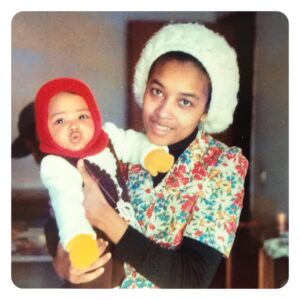 Sara Martins Instagram - ❤️MAMAN❤️
#fetedesmeres #mothersday #unconditionallove #youandi #ilovemymom #cagoule