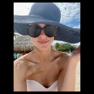 Sara Mitich Instagram - Another year around the sun☀️
I am not usually one to post personal content, but I feel called to share some insights from this past year because it has been the most extraordinary year of my life and I am filled with such immense gratitude. So please swipe ➡️ to see what those are. 

Some people, places and resources that have made this last year of my life as extraordinary as it has been (in no particular order). 

Books
I read so many books, but these have been the ones I have come back to time and again this past year. Immense gratitude to my incredible mother, who placed the first two in my life. And immense gratitude to everyone who guided me to the others. 
* The Power of Now by @eckharttolle 
* Conversations with God by @nealedonaldwalschofficial 
* The Untethered Soul by @michael_a.singer 
* The Seven Spiritual Laws of Success by @deepakchopra 
* The Four Agreements by @donmiguelruiz 
* The Alchemist by @paulocoelho 

People, Places, Services
* Bali Silent Retreat - For showing me how to honour myself, others, and this incredible Earth. @balisilentretreat 
* Still Water Alchemy - for your guidance, for your energy, for your insight. @stillwateralchemy 
* Paws and Sniffs and McNasty Dog - For taking care of my dearest Matilda as I travelled around this world for work and for pleasure. @pawsandsniffpets @mcnastydog 
* Moon Flower Reiki - for your incredible gift and healing energy. @moon.flower.reiki 
* Topher Kearby - for your inspiring words and artwork. @topherkearby 
* Ronnie Rowe Jr. and Go Get Your Greatness - for always keeping me on course. @ronnierowejr @go_get_your_greatness 

To everyone on instagram that posts uplifting and inspiring content in your daily stories, THANK YOU.

And thank you to everyone who opened me up, challenged me, motivated me, and even those who tried to break me down. I am forever grateful for every moment. Thank you to all the people in my life that have taught me how to truly love unconditionally — to give unconditional love and to receive unconditional love. That is the greatest gift I could’ve ever asked for. 

Here’s to the next best 365 days of my life. 

From the deepest parts of my heart: Thank You 💖🙏🏻🌟