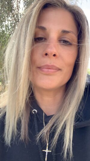 Sara Racey-Batraville Instagram - SCAM ALERT #PSA #SCAM #POS