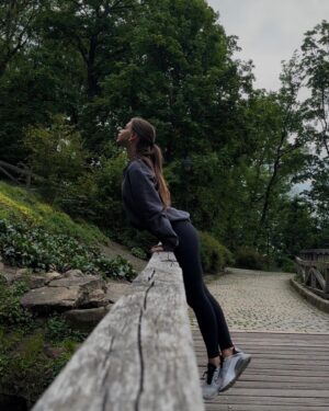 Sára Rychlíková Instagram - Clean your space, clean your mind.♻️👟💭 #run