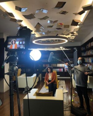 Sara Santos Instagram - Cabe-nos a nós construir um futuro melhor.
Na @universidadeautonomadelisboa temos a possibilidade de nos munirmos dos melhores ensinamentos e acima de tudo ser feliz. É um orgulho fazer parte do que aí vem. Obrigada a toda a equipa, pelo dia que nos proporcionaram🌟