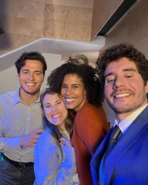 Sara Santos Instagram - Cabe-nos a nós construir um futuro melhor.
Na @universidadeautonomadelisboa temos a possibilidade de nos munirmos dos melhores ensinamentos e acima de tudo ser feliz. É um orgulho fazer parte do que aí vem. Obrigada a toda a equipa, pelo dia que nos proporcionaram🌟