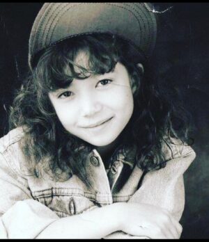 Sarah Alami Instagram - It’s my Birthday y’all. And this is me as a kid. I hated being in front of the camera but I always loved making people laugh 😅I felt it gave me purpose……… I am not everyone’s cup of tea. I am strongly opinionated, I am passionate. I will fight for what I believe is right but I truly love people and I care deeply. There were some really special people today who called me and made me feel loved. You honestly don’t know what that does for someone🥹  especially for people who struggle. I love you guys. Celebrate my birthday by doing something kind for someone even if it’s just checking in with them to say hello and ask how they are.