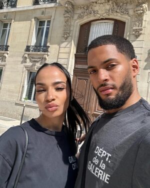 Sarah Andrea Instagram - Fam.🖤