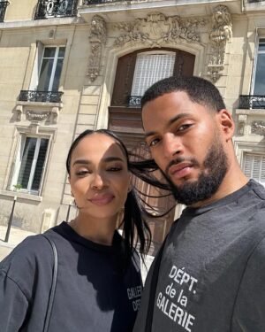 Sarah Andrea Instagram - Fam.🖤