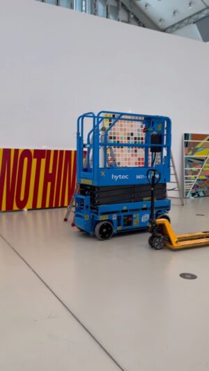 Sarah Morris Instagram - Last week installing “ All Systems Fail” @deichtorhallenhamburg  Opens Wednesday May 3