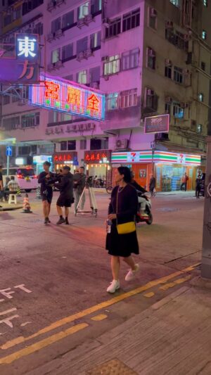 Sarah Morris Instagram - ❤️Neon or LED. Filming “ETC” in Hong Kong.