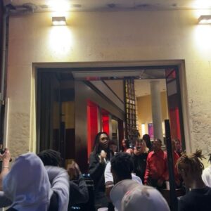 Sarah Wilson Instagram - Paris fête de la musique and the start of summer. The whole city goes out into the streets to dance. My local patisserie turned into a family disco, teen boys moshing to Lebanese celebration songs with 🇵🇸 flags…and everyone talking to each other about the … election and the far right. And no grief. No idiocy. 🤷🏽‍♀️