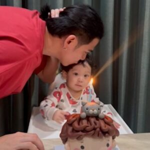 Saran Sirilak Instagram - สุขสันต์วันเกิดนะครับน้องโฮมส์ 
ปะป๊ารักหนูนะครับ😘🎂