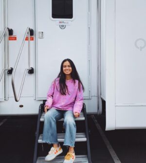 Sari Arambulo Instagram - just feeling really really lucky to be a part of something this special 🎈come meet bella on the @sho_thelword !!! 🧡

camera crumbs of the fuzziest summer   fall with the most wonderful talented hoomans 🕺🏻
