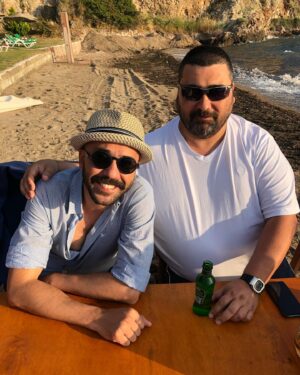 Sarp Akkaya Instagram - İnsanlar unutulduklarında ölürmüş…
Sen hep var olacaksın. Seni çok seviyorum Köknar Tezay.