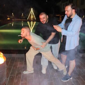 Sarp Bozkurt Instagram - Arkadaşlarla ateş yaktık 🔥