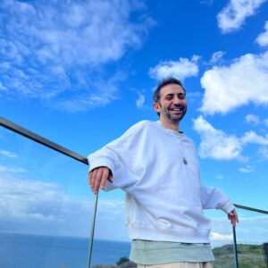 Sarp Bozkurt Instagram - Şarkıyı dinleyelim postu 💫