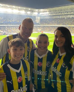 Šarūnas Jasikevičius Instagram - Merry Christmas From Our Family to Yours!!!!#christmas #istanbul🇹🇷