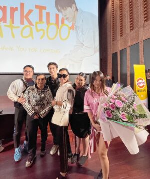 Sarunsathorn Tanawatcharawat Instagram - เปิดตัวแล้วนะค้าบ #vita500 วิตามินซีจากเกาหลี พี่มาค @marktuan เป็นพีเซ็นเตอร์ด้วย @vitadailystick ยินดีด้วยกับพี่ชายทั้งสองนะค้าบ🥰 @omlondon @maxiiin_