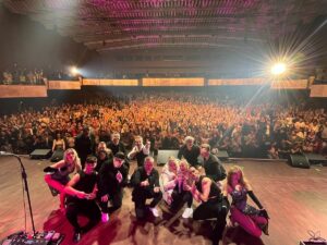 Sasha Instagram - Monnem…. das war ein Fest… zum Glück ohne Feueralarm und riesen Stimmung!!!! Heute Abend Bochum… who‘s coming? 🕺🏻

#mannheim #sasha #rosengarten #dieshow #thisismytime