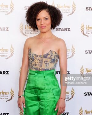 Sasha Hutchings Instagram - @runtheworldstarz S2 Premiere @harlemfilmfest 

Watch on @starz now now now!!!

@miaou corset
@hanifaofficial pants
@curlwhisper💇🏽‍♀️
Makeup = Me sis. Me. 💄