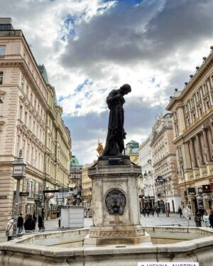 Sasha Roiz Instagram - Vienna, you stole my heart and waistline. What an absolute treasure. Danke