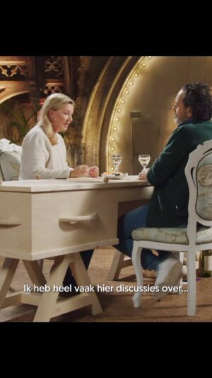 Saskia Noort Instagram - Dit was een mooi, en voor mij heftig gesprek. Ik hoop dat andere slachtoffers er iets aan hebben dat ik er steeds weer zo open mogelijk over vertel. Je kunt de hele uitzending terug kijken op @npo_start of als podcast terugluisteren, gewoon op spotify. @omroepeo @kefahallush