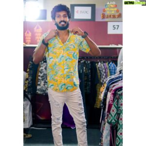 Sassi Selvaraj Instagram - Super happy to have been a part of Ajio Business's Sambandam - India's largest fashion trade show which happened in Coimbatore on 15th Sept with over 20000  exciting styles and 200  great brands.

#AjioBusiness #IndiasLargestFashionTradeShow #AapkaApnaPartner #TyoharKiNayiReet #FashionWaliDiwali #Sambandam #b2bFashionRetail