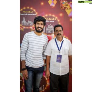 Sassi Selvaraj Instagram - Super happy to have been a part of Ajio Business's Sambandam - India's largest fashion trade show which happened in Coimbatore on 15th Sept with over 20000  exciting styles and 200  great brands.

#AjioBusiness #IndiasLargestFashionTradeShow #AapkaApnaPartner #TyoharKiNayiReet #FashionWaliDiwali #Sambandam #b2bFashionRetail