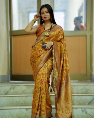 Satirtha Debnath Instagram - Saree ❤️ 

Saree from @gourisankar.bastralaya 
Photos by @s_a_n_d_i_p3435 

#sareelove #sareefashion #photooftheday #dailylook #fashionstyle #instagood #instadaily #influencer #northeast #tripura #bengaligirl