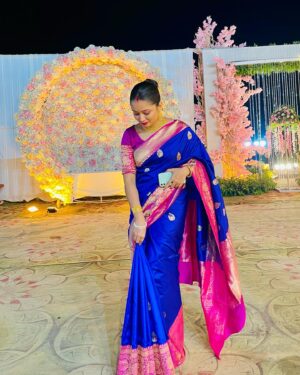 Satirtha Debnath Instagram - Saree ❤️🧿

#weddingseason #photogram #sareelove #sareefashion #bongonari #tripuragirl #katansilk #loveyourself #instagood #instadaily #trending #fashionista #culture #bengali