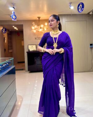 Satirtha Debnath Instagram - 💜🦋 
Jewellery @swarnakamaljewellers 

#sareelove #jewellery #goldcollection #swarnakamaljewellers #agartala #northeastindia