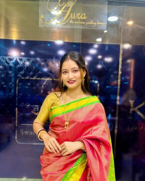 Satirtha Debnath Instagram - Isque re❤️❤️ 

#photooftheday #sareelove #ethnicwear #bengaligirl #instagood #instagram #instafashion #followｍe